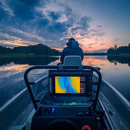 Melkoniemi Jacuzzi Niemelaeヴィラ エクステリア 写真