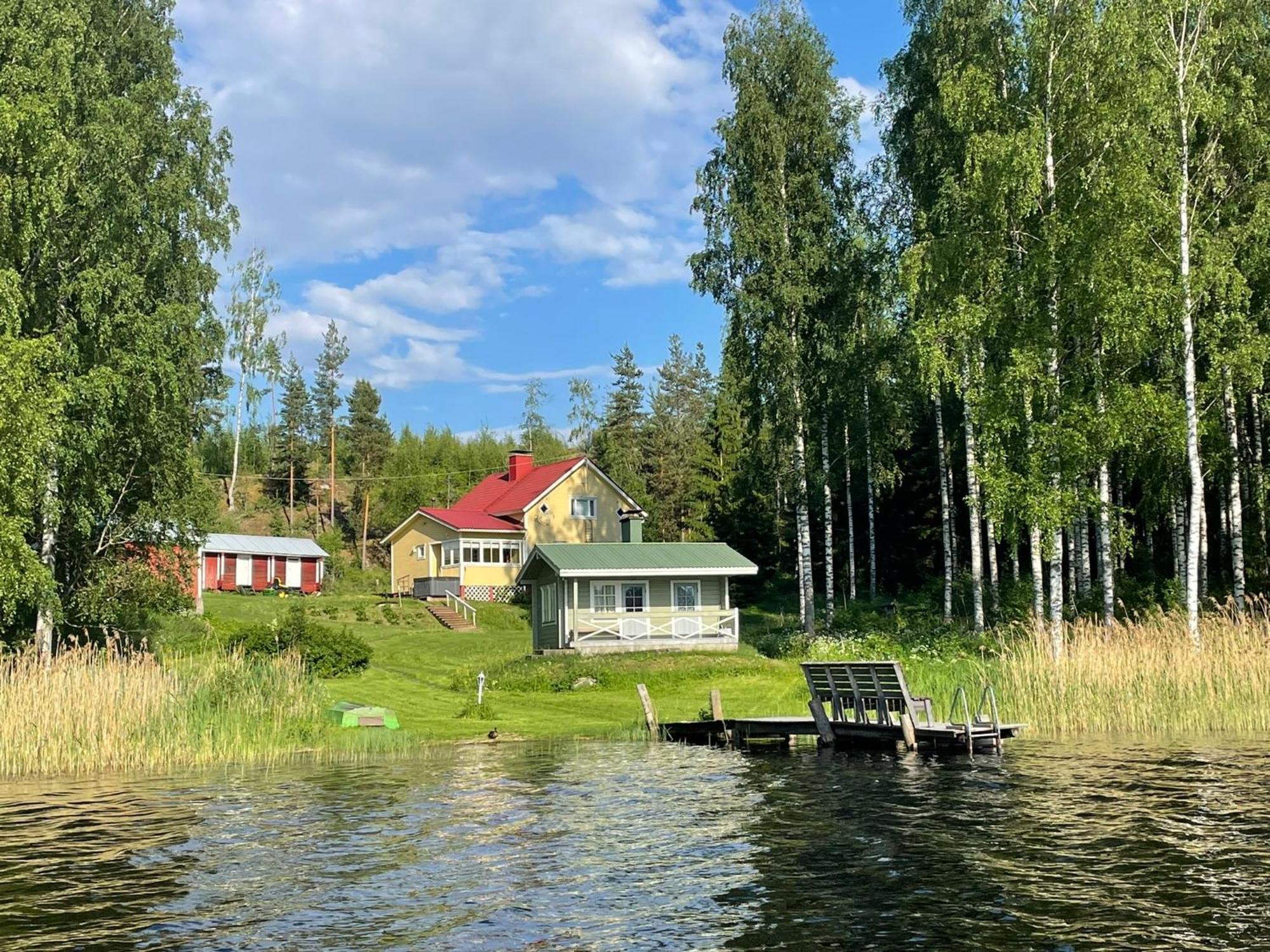 Melkoniemi Jacuzzi Niemelaeヴィラ エクステリア 写真