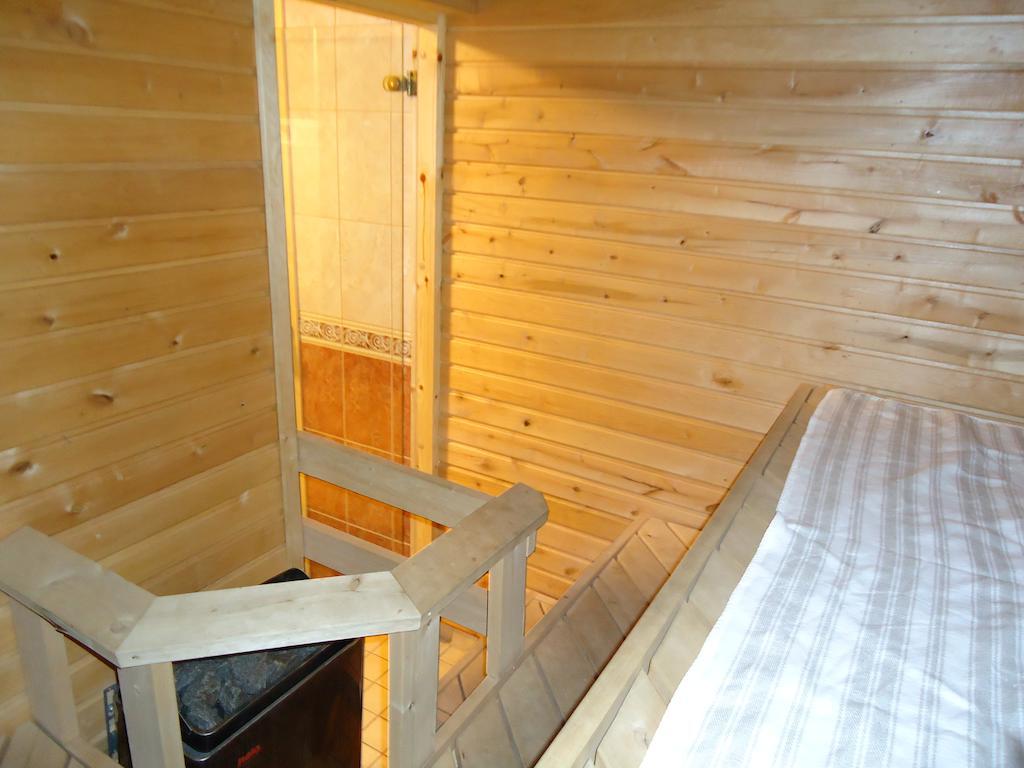 Melkoniemi Jacuzzi Niemelaeヴィラ 部屋 写真